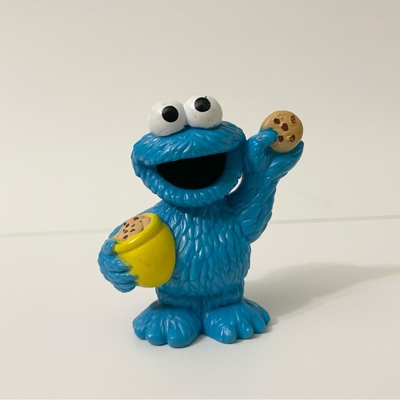 2010 Henson Hasbro Sesame Street Cookie Monster PVC Figure - Picture 2 of 12